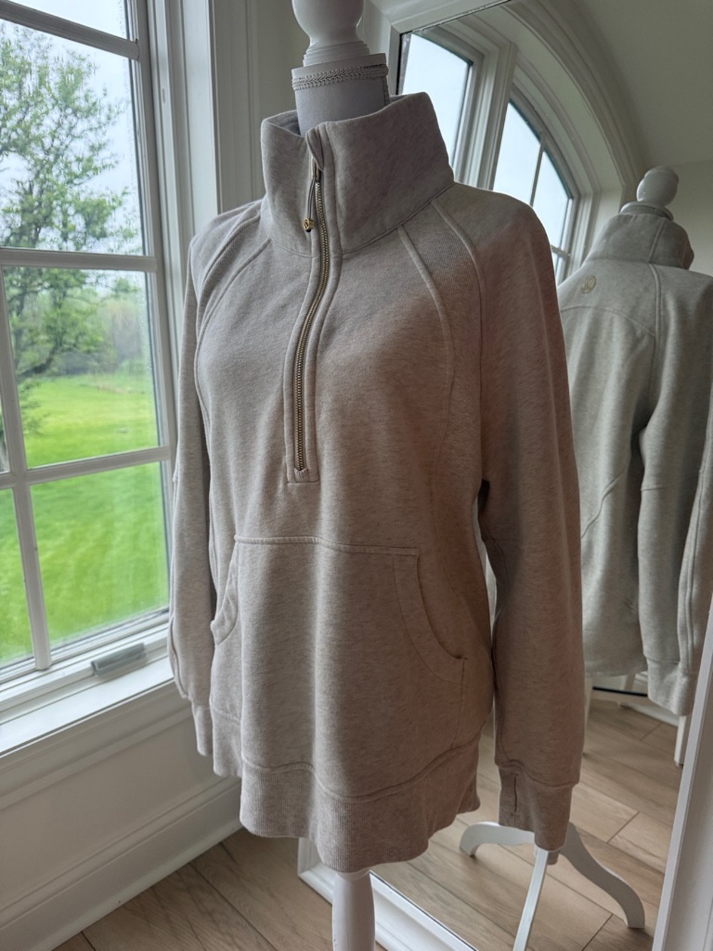 Lululemon Women's Cream Half-Zip Pullover Sweatshirt
